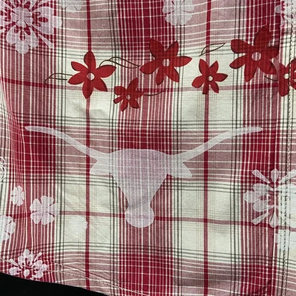 Walls Ranch Wear Western Shirt Womens Sz Medium Long Sleeve Red Roses Pearl Snap - Picture 4 of 7